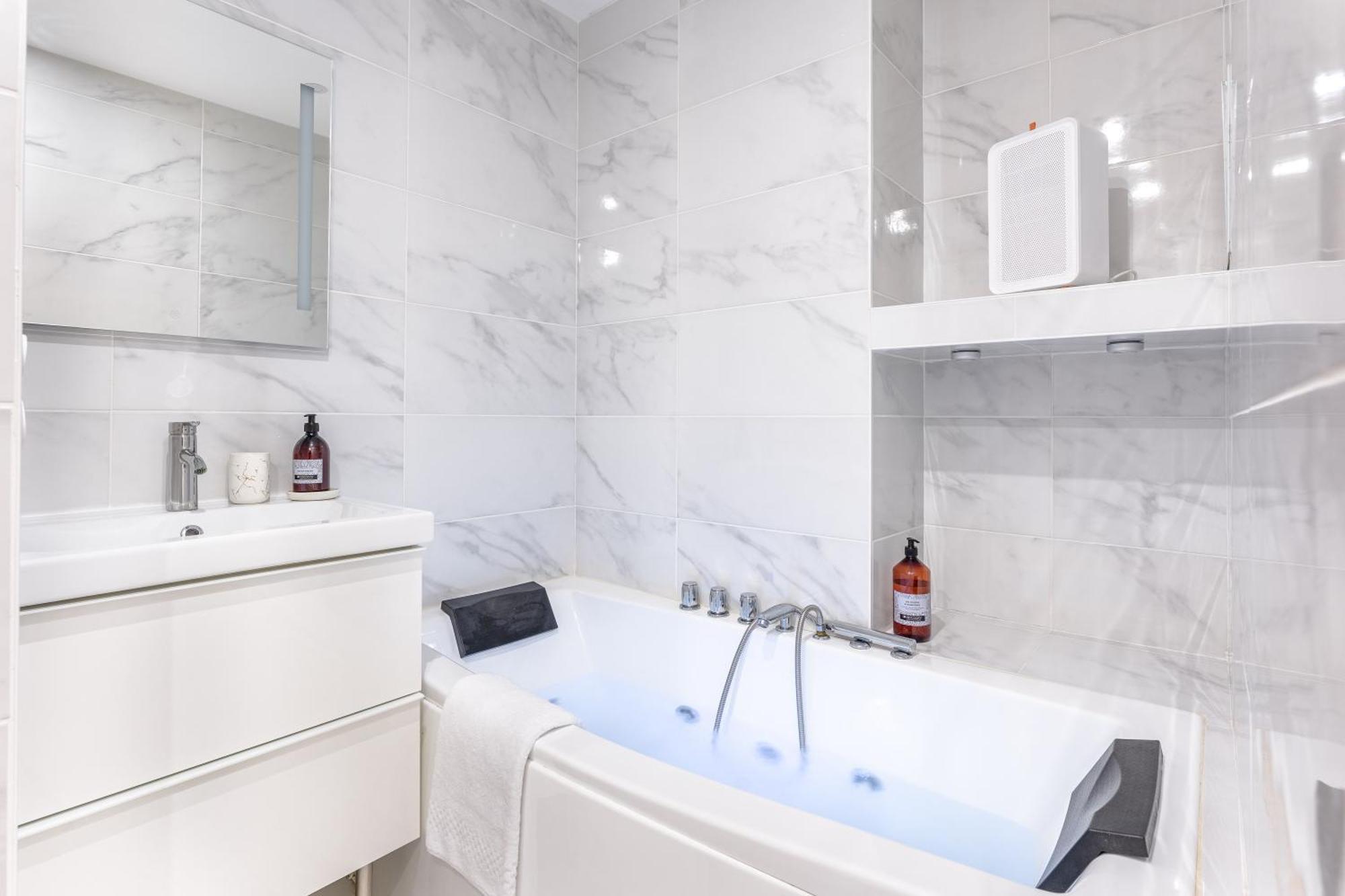 Le Rex - Bel Appt Avec Sauna Nantes Ngoại thất bức ảnh